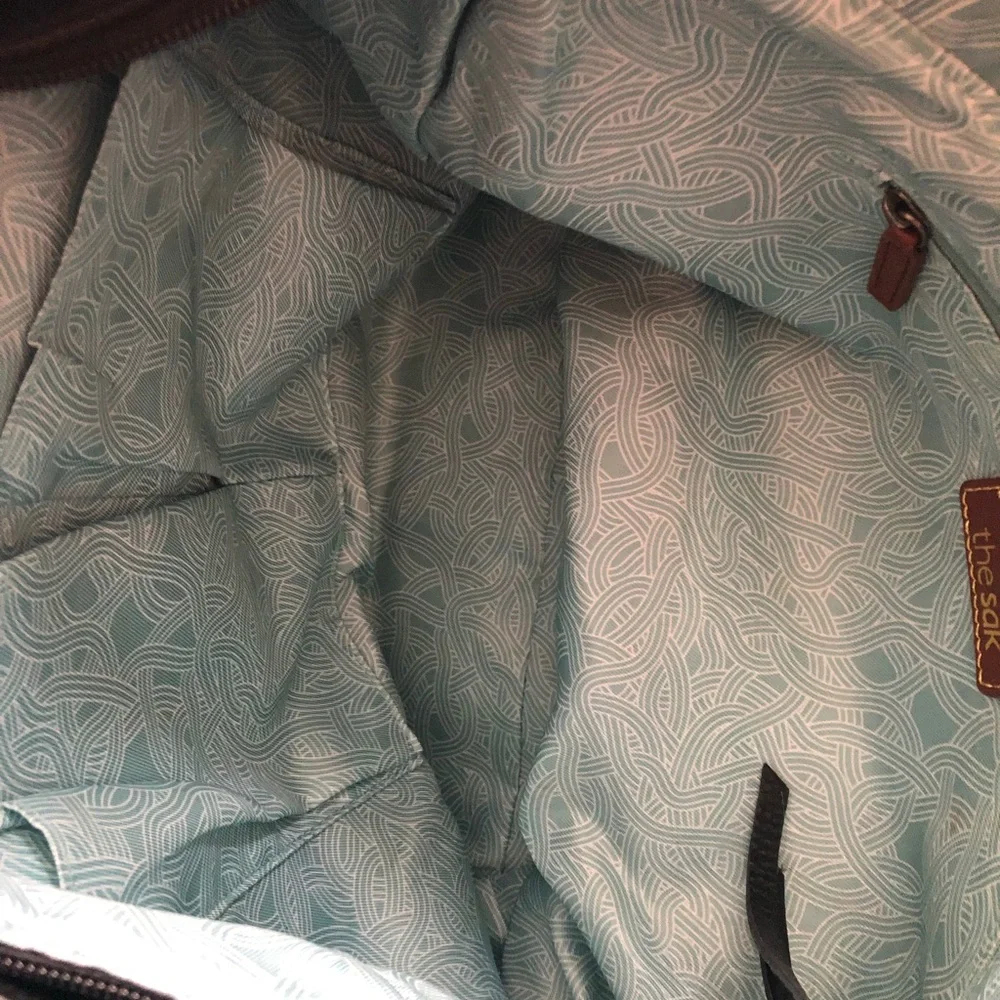 NWOT! The Sack Briar Leather Crossbody! - Picture 5 of 7